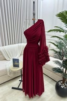 فستان سهره بقصة طرزان بكم واحد لون أحمر داكن