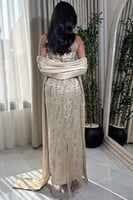 فستان سهرة أوف شولدر مشغول لون بيج