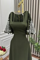 فستان ناعم بأكمام مطرزة واسعة لون أخضر داكن