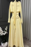 فستان ناعم مع جاكت لون ليموني