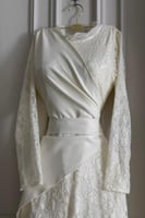 فستان ناعم اوف شولدر لون ابيض