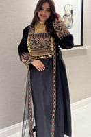 جلابية يوم التأسيس بالونين اسود و عودي