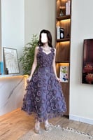 فستان سهرة كت بورود بارزة لون موف