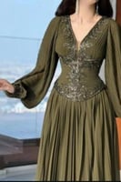 فستان ناعم أوف شولدر لون زيتي