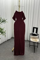 فستان سهره أوف شولدر مزين بالخرز لون خمري