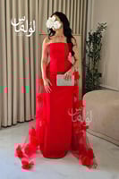 فستان سهرة توب بإضافة ذيل موردة بلون أحمر