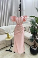 فستان سهرة أوف شولدر بفتحة أمامية لون وردي