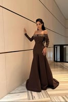 فستان سهره أوف شولدر بأكمام طويلة لون بني