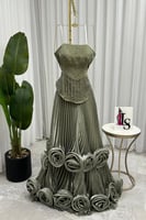 فستان سهره توب مزين بخرز و ورود بارزة لون زيتوني