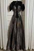 فستان سهرة أوف شولد لون اسود