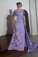 فستان سهرة أوف شولدر مطرزة بازهار لون ارجواني فاتح