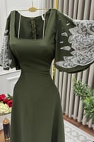 فستان ناعم بأكمام مطرزة واسعة لون أخضر داكن