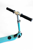 اسكوتر كهربائي اطفال