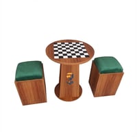 طاولة شطرنج مع كراسي