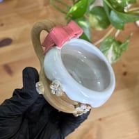 كوب الفيونكه الورديه