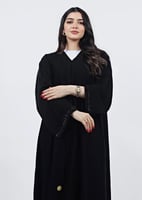 عباية بطرحة يسر