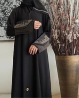 عباية بطرحة نجود