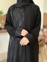 عباية بطرحة بثيناء