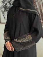 عباية بطرحة نجود