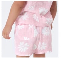 شورت بقماش الشاش ورد