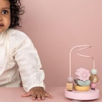 لعبة المتاهه اللولبيه الوردة