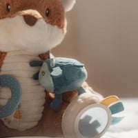 دمية الثعلب التفاعليه