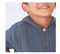 قميص هودي بقماش الشاش رمادي مناسب للجنسين