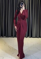 فستان برغندي ستراس بخصر لف وزم من الخلف