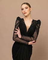 فستان سهره كينزال تل باكمام شك وذيل منسدل