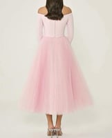 فستان اوف شولدرز كريب وتل مزين بكرستالات