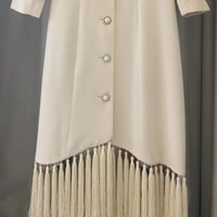 فستان كريب راقي باهداب منسدلة