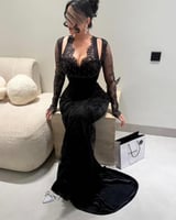 فستان دانتيل ومخمل