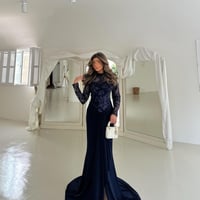 فستان ماكسي ليكرا وتل مطرز بالترتر