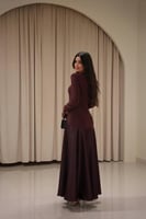 فستان مناسبات فخم برغندي بقصة منخفضة