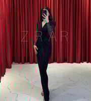 فستان سهرة انيق جيرسيه بخصر لف واكمام مزينة بالشك...