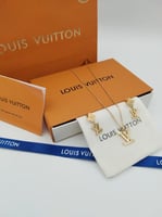 LOUIS VUTTION