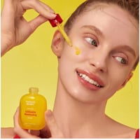 ايكوال بيري سيروم تفتيح البشرة بفيتامين سي والنياس...