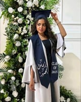 روب تخرج 2025 تطريز وتفصيل حسب الطلب