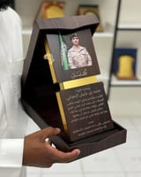 دروع ترقية ضابط عسكري مع الصورة