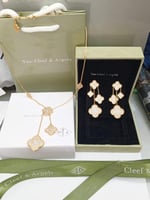 طقم فان كليف نسائي