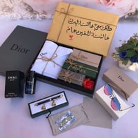 هدايا رجاليه شماغ ونظاره وعطر وكبك وقلم مع التغليف