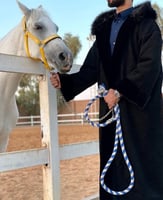 فرو شتوي مع قبعة الرأس