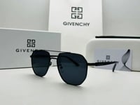 نظاره رجالي ماركه جفنشي مع الملحقات