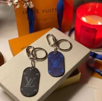 ميداليات مفاتيح ماركه لويس فيتون