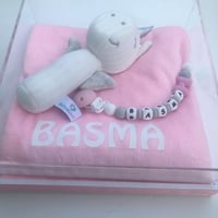 بوكس هديه مع بطانيه وتعليقه ودميه