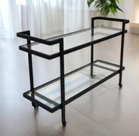 عربية تقديم دورين زجاج