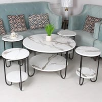 طقم طاولات + 4 طاولات خدمة بسطح خشبي أبيض بديل رخا...