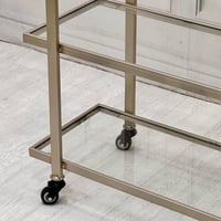 عربية تقديم 3 دور زجاج شفاف(ترولي)