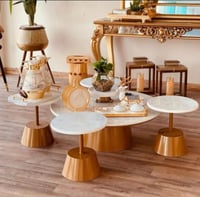 طقم طاولة ارضي 5 قطع سطح خشب شكل رخام