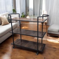 عربية تقديم 3 دور خشب